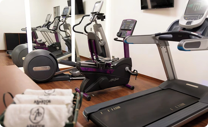 Área fitness del Hotel Abastos Plaza